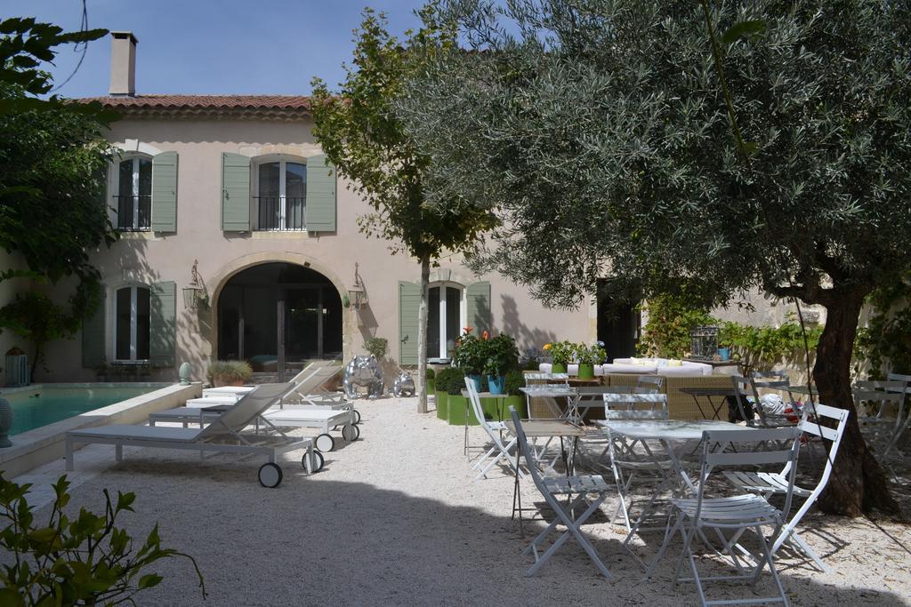Mas A L'Improviste Bed & Breakfast Maillane Exterior photo