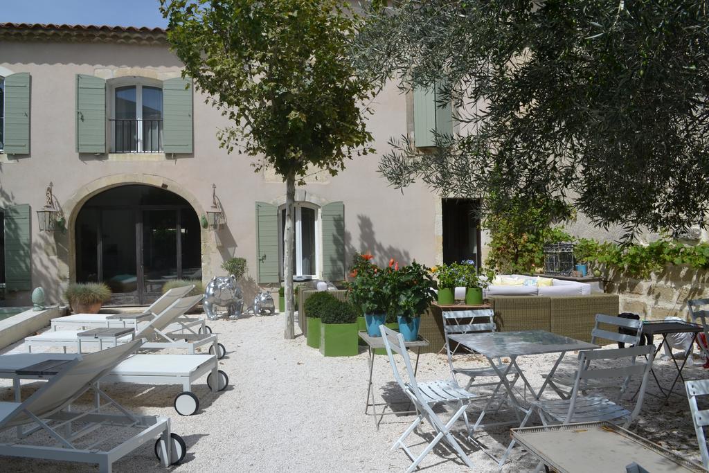 Mas A L'Improviste Bed & Breakfast Maillane Exterior photo