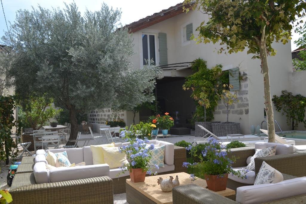 Mas A L'Improviste Bed & Breakfast Maillane Exterior photo