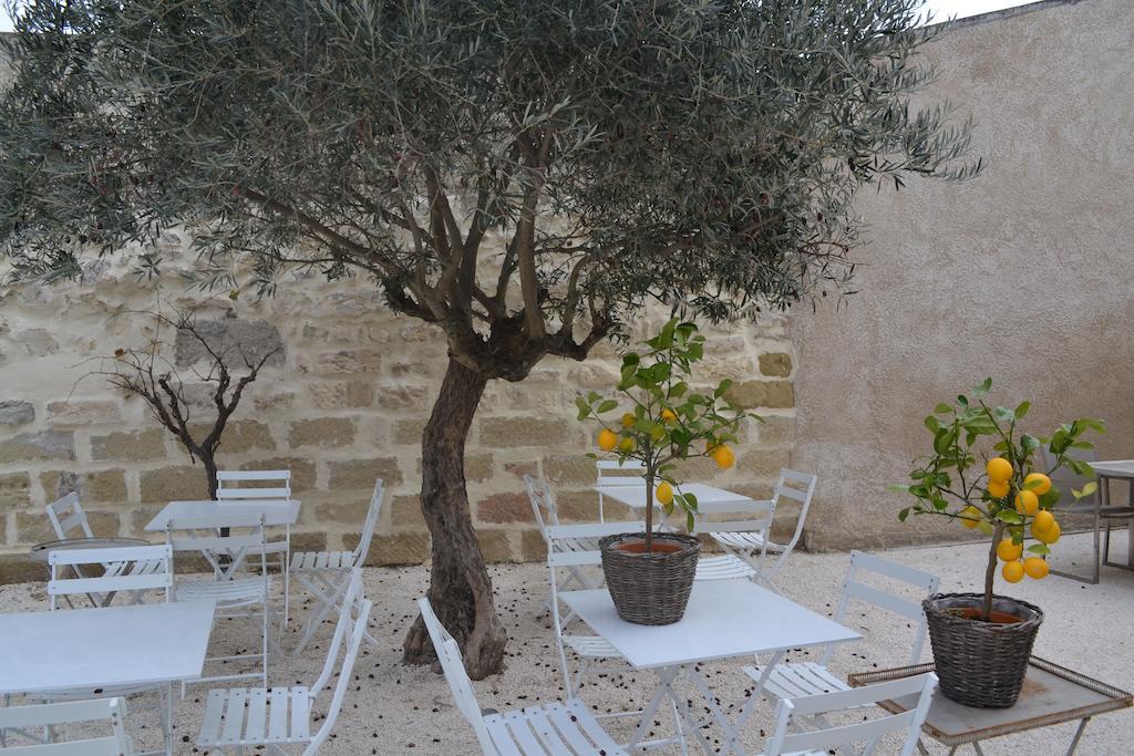 Mas A L'Improviste Bed & Breakfast Maillane Exterior photo