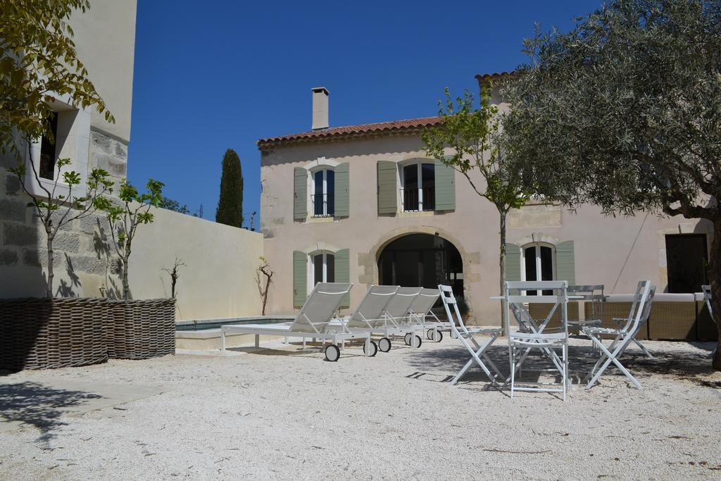 Mas A L'Improviste Bed & Breakfast Maillane Exterior photo
