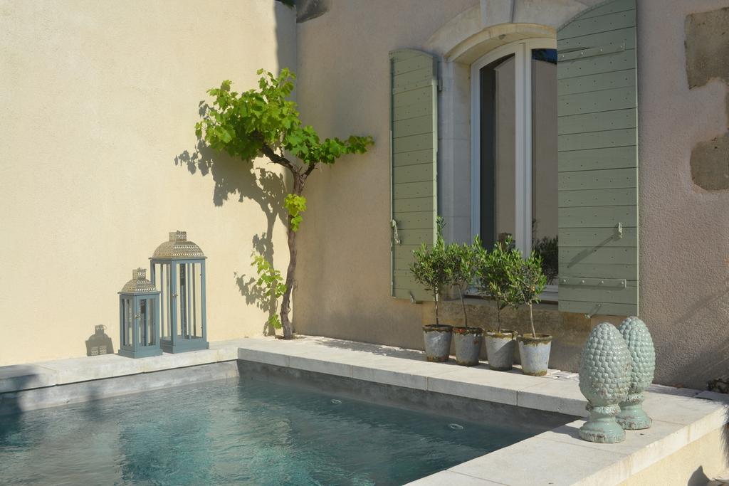 Mas A L'Improviste Bed & Breakfast Maillane Exterior photo