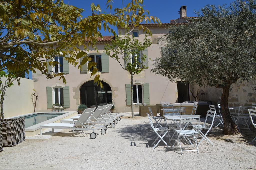 Mas A L'Improviste Bed & Breakfast Maillane Exterior photo